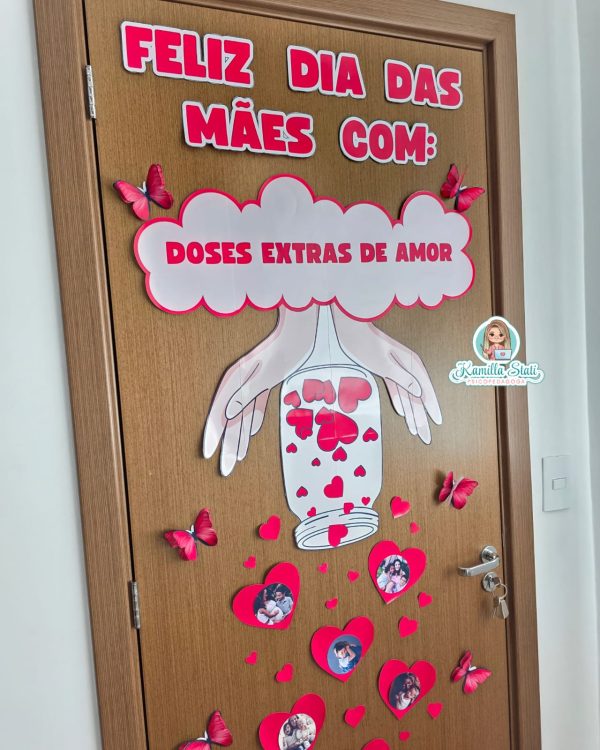 Decoração de porta dia das mães doses extras de amor - Imagem 3
