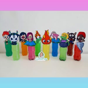 Turma do Folclore nas garrafinhas