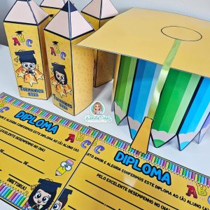 Capelo, lembrancinha e diploma