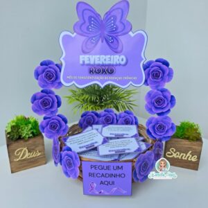 Cesta de recadinhos Fevereiro roxo